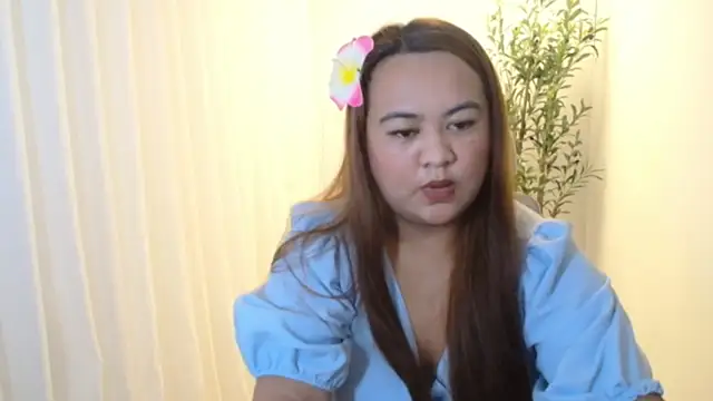 Snapshot of Czarinna chatting on 25, 5, 2026 Czarinna online show from 25, 5, 2026