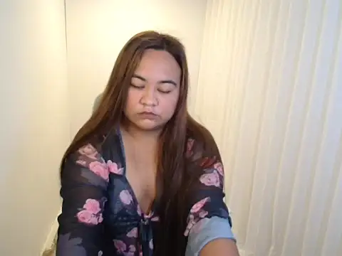 Snapshot of Czarinna chatting on 27, 4, 2026 Czarinna online show from 27, 4, 2026