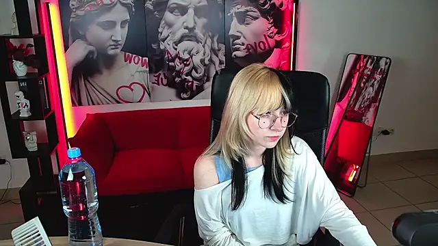 Snapshot of NyxCalderra chatting on 6, 7, 2026 NyxCalderra online show from 6, 7, 2026