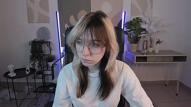 Snapshot of NyxCalderra chatting on 3, 6, 2026 NyxCalderra online show from 3, 6, 2026