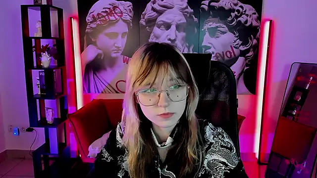 Snapshot of NyxCalderra chatting on 28, 5, 2026 NyxCalderra online show from 28, 5, 2026