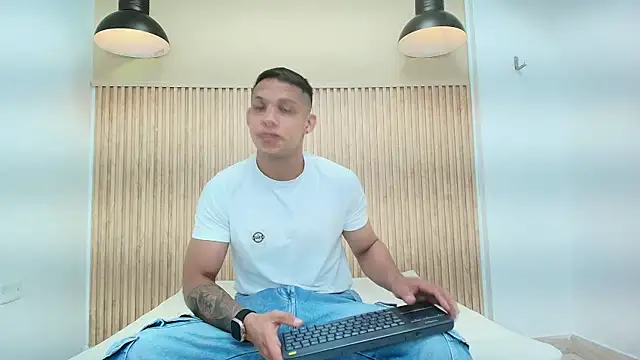 Snapshot of Brandon_Mercuri chatting on 25, 5, 2026 Brandon Mercuri online show from 25, 5, 2026