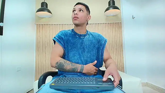 Snapshot of Brandon_Mercuri chatting on 4, 5, 2026 Brandon Mercuri online show from 4, 5, 2026
