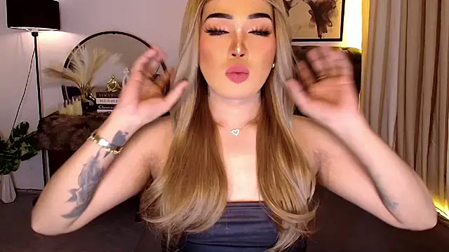 Snapshot of Empress_Candice chatting on 3, 6, 2026 Empress Candice online show from 3, 6, 2026