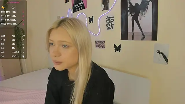 Snapshot of MidnightPoise chatting on 11, 6, 2026 MidnightPoise online show from 11, 6, 2026