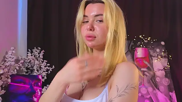 AveriRigby online show from 8, 5, 2026