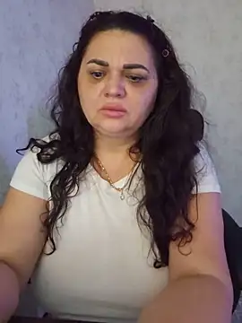 -CUTE-EVVIL- online show from 1, 7, 2026