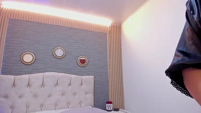 Snapshot of SamyandAllison chatting on 23, 5, 2026 SamyandAllison online show from 23, 5, 2026