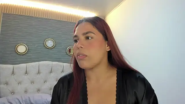 Snapshot of SamyandAllison chatting on 2, 7, 2026 SamyandAllison online show from 2, 7, 2026