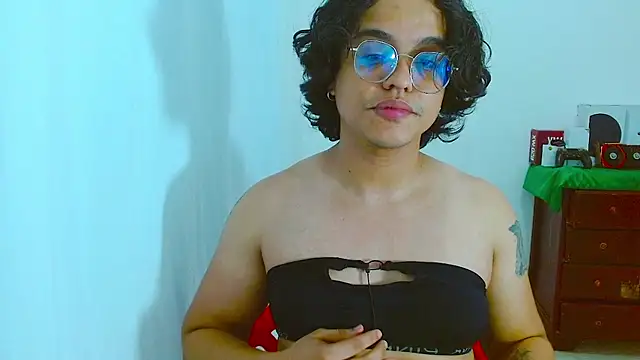Snapshot of Diane_exotic chatting on 7, 7, 2026 Diane exotic online show from 7, 7, 2026