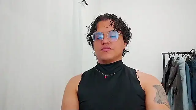 Snapshot of Diane_exotic chatting on 5, 5, 2026 Diane exotic online show from 5, 5, 2026