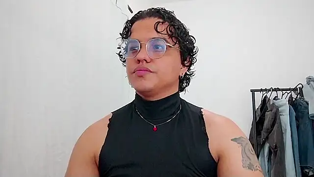 Snapshot of Diane_exotic chatting on 3, 5, 2026 Diane exotic online show from 3, 5, 2026