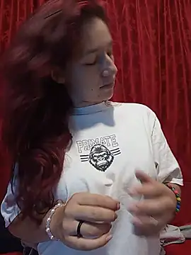 Snapshot of Escarleth_69 chatting on 3, 6, 2026 Escarleth 69 online show from 3, 6, 2026