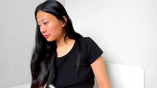 Snapshot of LeyaHanami chatting on 14, 5, 2026 LeyaHanami online show from 14, 5, 2026