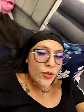 Snapshot of valeryrouse27 chatting on 6, 5, 2026 valeryrouse27 online show from 6, 5, 2026