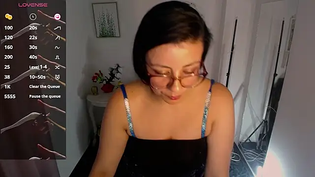 Snapshot of Valeri_bj chatting on 25, 5, 2026 Valeri bj online show from 25, 5, 2026