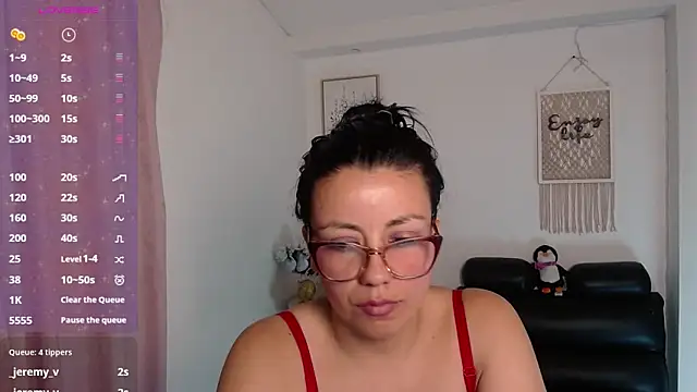 Snapshot of Valeri_bj chatting on 9, 5, 2026 Valeri bj online show from 9, 5, 2026