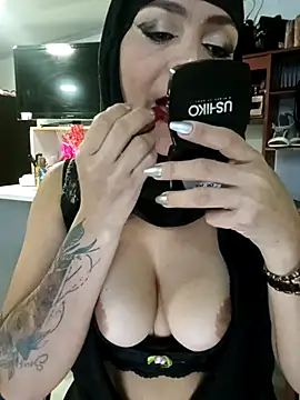 nadia  abaud online show from 26, 10, 2025