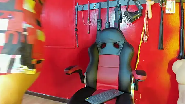 Dominatriz Arlette online show from 3, 6, 2026