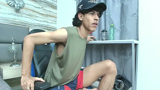 Zayn Fox32 online show from 25, 4, 2026