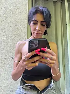 Yasmiinee online show from 29, 5, 2026