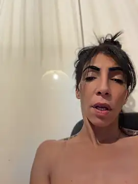 Yasmiinee online show from 8, 6, 2026