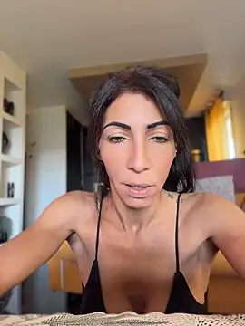 Yasmiinee online show from 10, 6, 2026