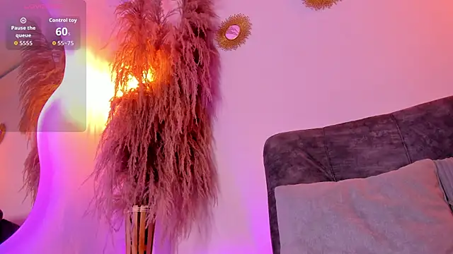 hailey sky  online show from 23, 6, 2026