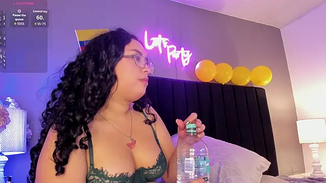 isaxcurves online show from 13, 6, 2026