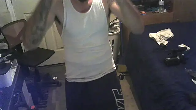 Snapshot of Johnny1991Blunt chatting on 27, 5, 2026 Johnny1991Blunt online show from 27, 5, 2026
