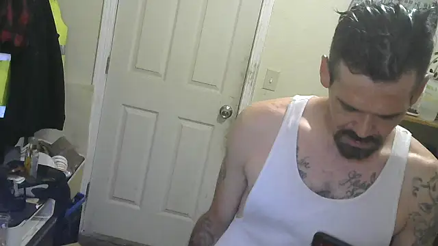 Snapshot of Johnny1991Blunt chatting on 27, 5, 2026 Johnny1991Blunt online show from 27, 5, 2026