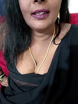 Snapshot of Sunitha-tamilponu chatting on 1, 6, 2026 Sunitha-tamilponu online show from 1, 6, 2026