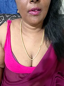 Snapshot of Sunitha-tamilponu chatting on 17, 5, 2026 Sunitha-tamilponu online show from 17, 5, 2026