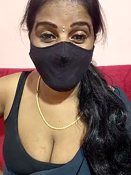 Snapshot of Sunitha-tamilponu chatting on 4, 5, 2026 Sunitha-tamilponu online show from 4, 5, 2026