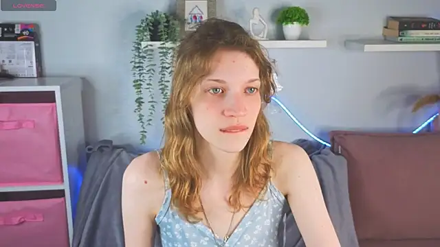Emily Cartex online show from 17, 5, 2026
