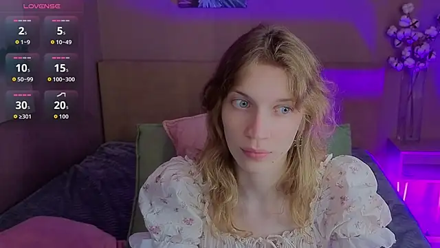 Emily Cartex online show from 21, 7, 2026