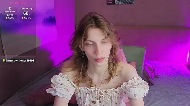 Emily Cartex online show from 28, 6, 2026