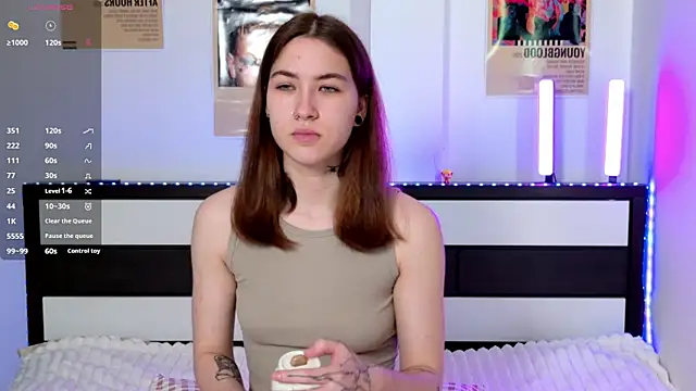 Snapshot of EvaAndLuna chatting on 14, 5, 2026 EvaAndLuna online show from 14, 5, 2026