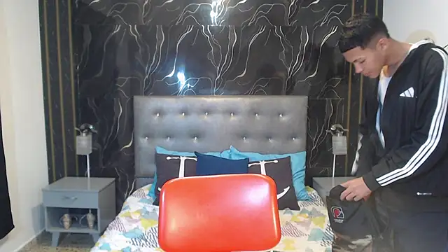 PhillipCox online show from 22, 5, 2026