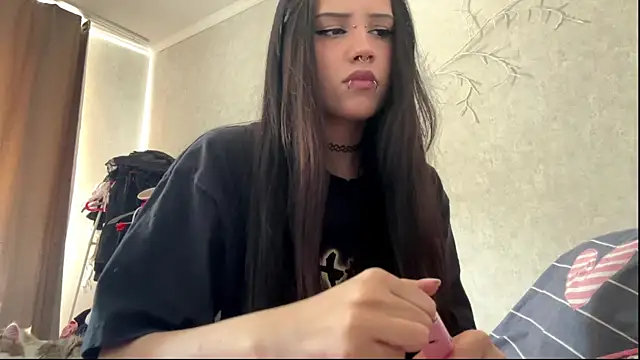 Snapshot of LouisePavlides chatting on 21, 5, 2026 LouisePavlides online show from 21, 5, 2026