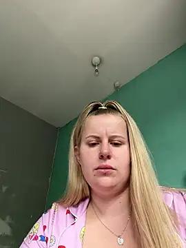 Snapshot of taylor-b chatting on 18, 6, 2026 taylor-b online show from 18, 6, 2026