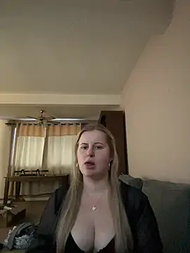 Snapshot of taylor-b chatting on 3, 6, 2026 taylor-b online show from 3, 6, 2026