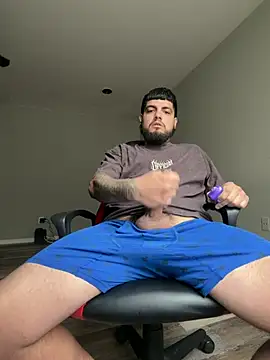 Snapshot of Zaddymatty2002 chatting on 26, 5, 2026 Zaddymatty2002 online show from 26, 5, 2026