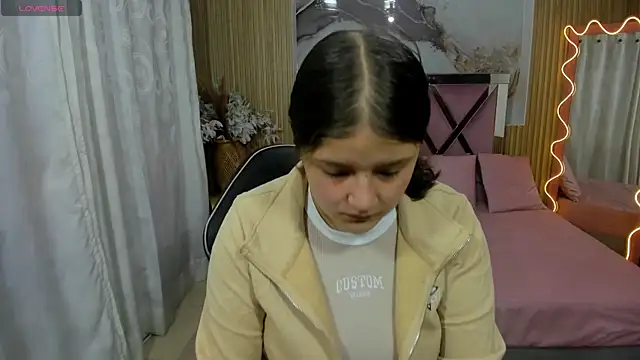 Snapshot of Krysstal_tay1 chatting on 20, 7, 2026 Krysstal tay1 online show from 20, 7, 2026