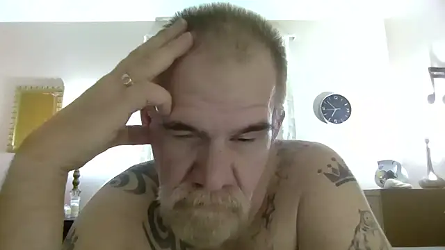 Snapshot of Caesar_Baxter chatting on 28, 4, 2026 Caesar Baxter online show from 28, 4, 2026