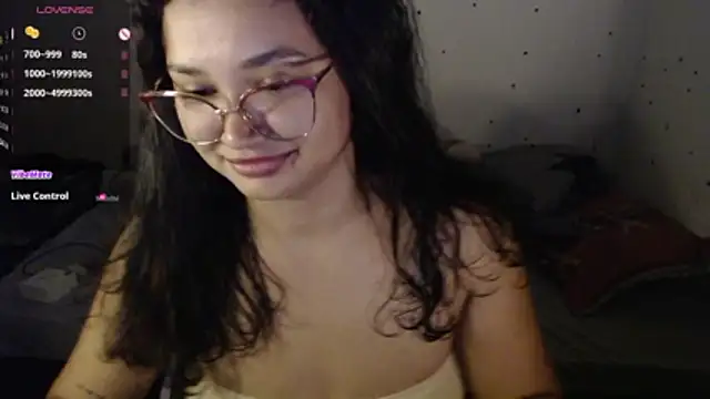 Snapshot of Lily____ chatting on 14, 5, 2026 Lily online show from 14, 5, 2026
