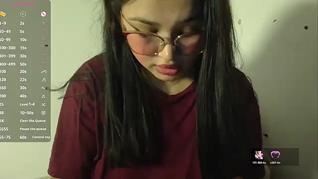 Snapshot of Lily____ chatting on 22, 7, 2026 Lily online show from 22, 7, 2026