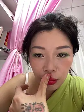 Snapshot of milkwine chatting on 18, 5, 2026 milkwine online show from 18, 5, 2026