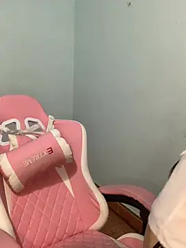 Snapshot of Lilyy18 chatting on 22, 5, 2026 Lilyy18 online show from 22, 5, 2026
