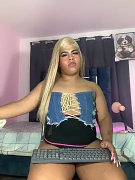 Snapshot of zoee_rose chatting on 8, 5, 2026 zoee rose online show from 8, 5, 2026